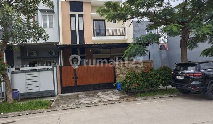 For Quick Sale House on Boulevard Street Metland Puri West Jakarta