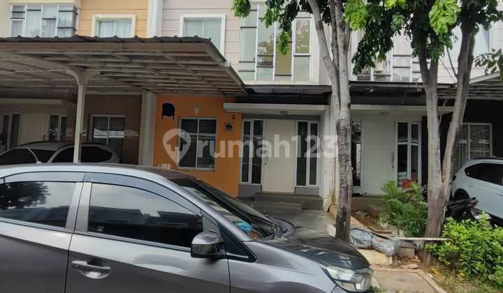 Dijual.murah Rumah Langka di Green Lake City