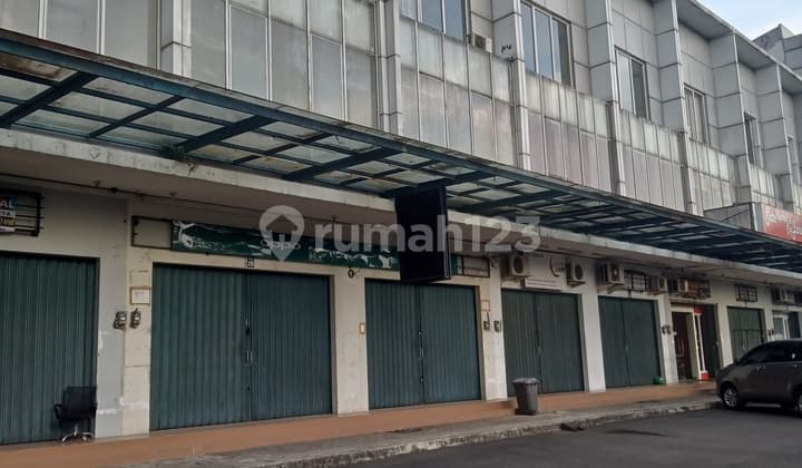 Di Sewa Ruko Bagus 3 Lantai Siap Huni Digrand Wisata Bekasi.