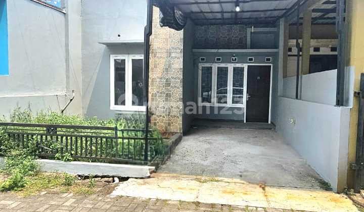 Di Jual Rumah Cantik Siap Huni Deket Tol Grand Wisata.