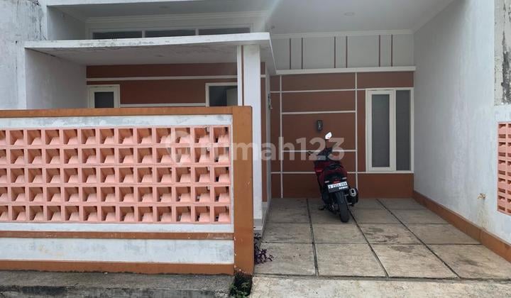 Beautiful and Minimalist House for Sale in Bekasi.