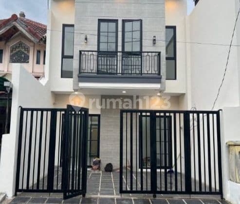 Bebas Banjir, Rumah, 2 Lantai, SHM, Dekat Pusat Perbelanjaan, bisa KPR, Lokasi Kenjeran