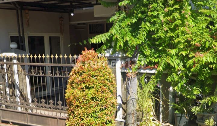 Rumah Bagus SHM di Manyar Siap Huni One Gate