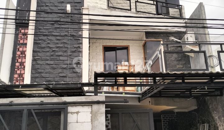 Rumah Bagus SHM di Pondok Tjandra Dekat Toll