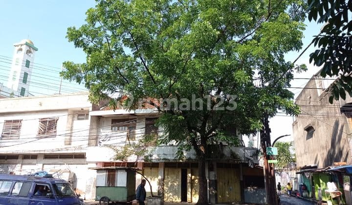 Ruko Tua Strategis Ramai Hitung Tanah Astana Anyar Dekat Ampera