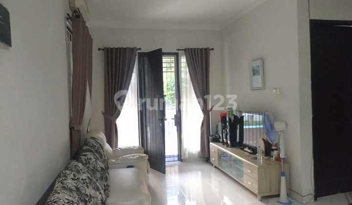 Rumah Bagus 2 Lantai Di Melia Residence Graha Raya