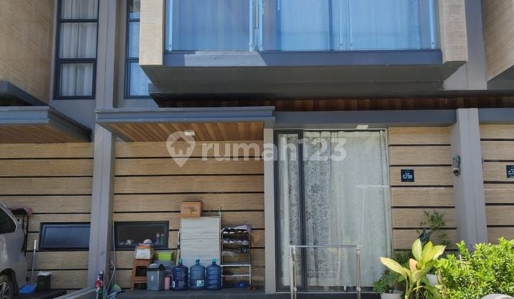 Rumah 2 Lantai Furnished Akses Strategis ke Gading Serpong