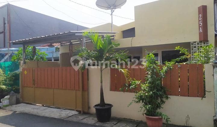 Rumah Luas Akses Jalan 2 Mobil di Cipinang Cempedak