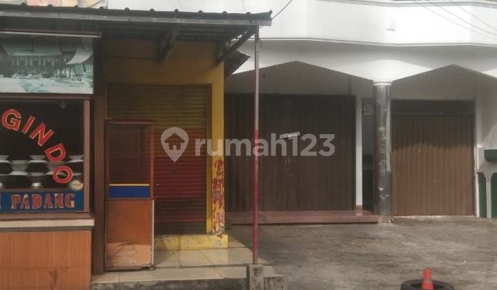 Rumah Besar Dan Luas Pinggir Jalan Untuk Usaha di Tebet