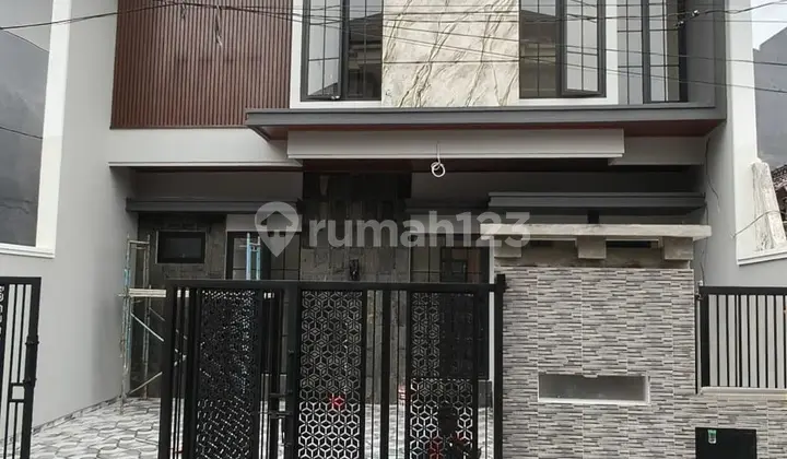 Brand New 2-Story House Near Galaxy Mall and Unair