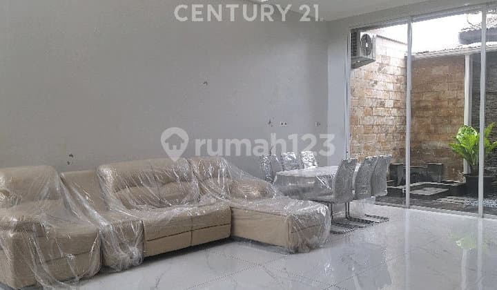 Rumah dan Ruang Usaha di Sultan Agung Semarang