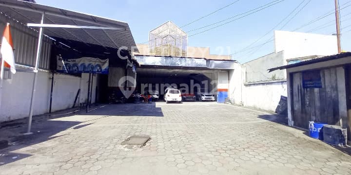 Gedung 1 Lantai, di Tengah Kota Semarang, Strategis, Jalan Besar.