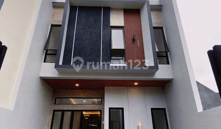 Rumah Metland Brand New, Dalam Komplek dan Sudah Mau Jadi