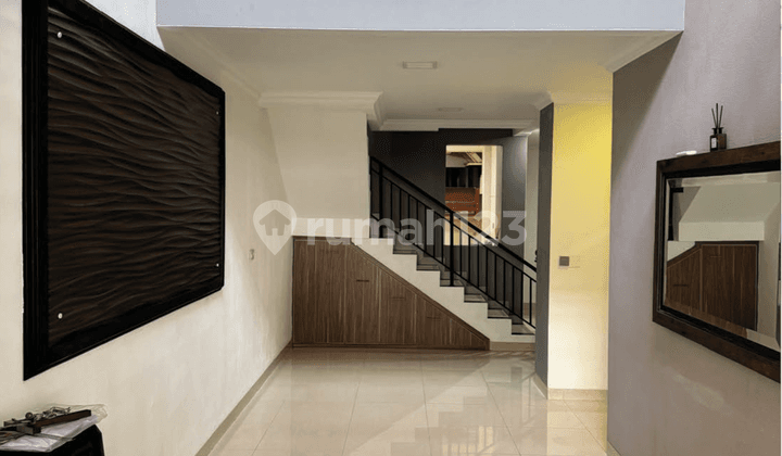 Green Garden House, Neat and Rare, West Jakarta