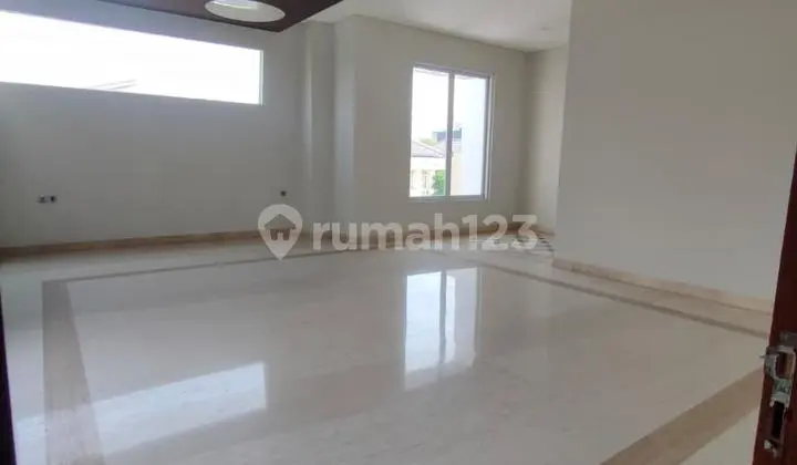 Rumah Katamaran Indah, Lokasi Strategis Akses Toll dan Banyak Sekolahan. Dekat dengan Rumah Sakit.rumah Ada ******** Rumah 358M². Bangunan 800M². Harga 16 Milyar Nego Sampai Jadi
