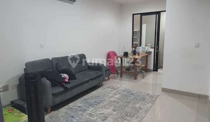 Pik 2 Cluster Dallas House, Land Area 56 m², Building Area 90 m², 2-Story Building, 2 Bedrooms, 2 Bathrooms, 3 AC Units, Renovated and Fully Furnished with Kitchen Set, Price 1.9 Billion Negotiable.