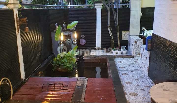 Rumah Metro Permata, Luas 129m2. Luas Bangunan 250m2. Bangunan 2 Lantai. Kondisi Full Furnish. Lokasi Deket Dengan Akses Toll Jakarta Dan Tangerang. Ada Rumah Sakit Mandaya Hospital. Harga 3 Milyar Nego