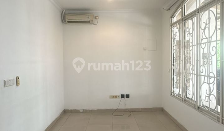 Rumah Green Lake City Cluster Europe Ukuran 6X15 3+1 Kamar Tidur3+1 Kamar Mandi Ac 4 Unit + Gordyn Harga 75Juta/Tahun Nego