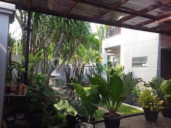 Rumah Puspita Loka Bsd, Lokasi Asri Dan Tenang. Posisi Hoek Dan Dekat Dengan Sekolahan Universitas Mall Rumah Sakit. Luas Tanah 368m2. Luas Bangunan 250m2. Ada Swimming Pool. Harga 6,8 Milyar Nego