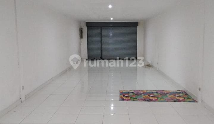 Ruko Jl Pangeran Jayakarta Pinggir Jalan Uk Tanah 105M2 Uk Bangunan 255M2 3 Lantai Surat SHM Hrg Sewa 150Jt/Thn