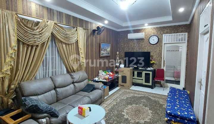 Rumah Murah 2 Lantai Ragunan Jakarta Selatan, Bonus 3 Pintu Kost, Butuh Uang