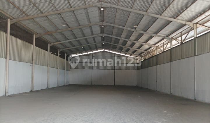 Gudang siap pakai dalam pergudangan