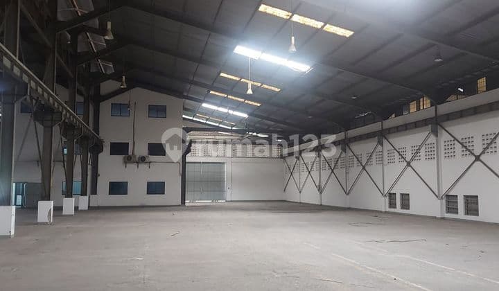 Gudang dalam kawasan siap pakai