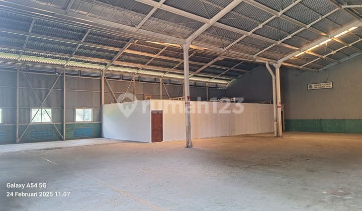 Warehouse in a Ready-to-Use Area in an Industrial Zone