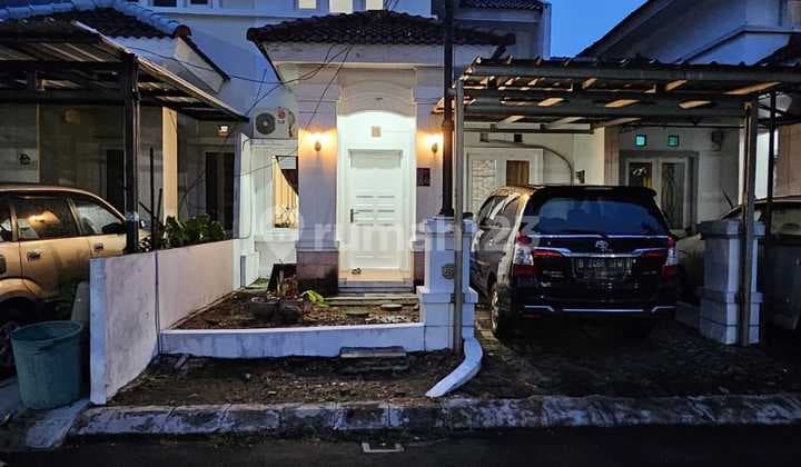 Dijual Rumah Cocok untuk Investasi di Puri Beta Dekat Busway