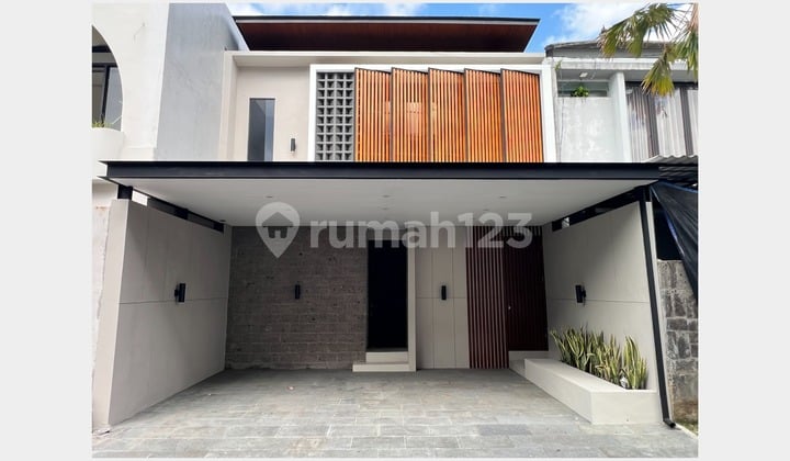 New Modern Villa Ready to Move In Fully Furnished 3 Bedrooms Near Canggu Bali