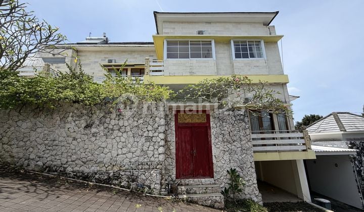 For Sale: Cozy, Fully Furnished Villa in Nusa Dua