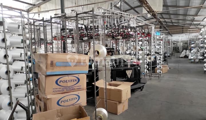 Here's the English translation:
**Warehouse/Factory for Sale in Leuwigajah, Cimahi**