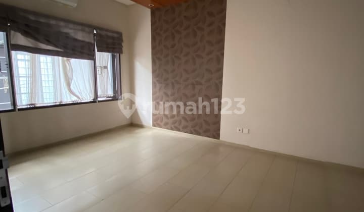 Rumah Lux Nyaman Terawat Siap Huni Singgasana Bandung