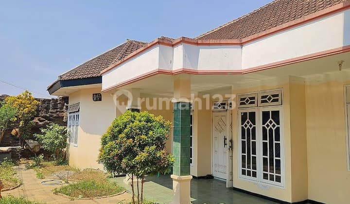 RUMAH BESAR TENGAH KOTA MALANG ! + MOBIL FORTUNER !