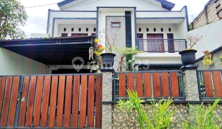 RUMAH/ VILLA 3 LT BAGUS MODERN KLASIK + KOLAM RENANG FULL FURNISH
