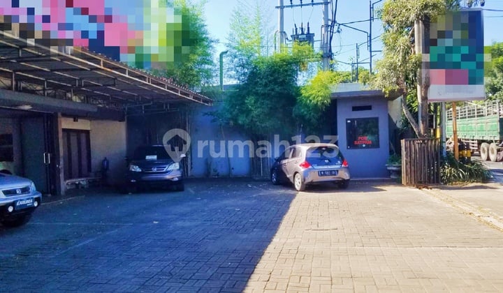 RUMAH BESAR LUAS & KOKOH POROS JALAN BESAR SULFAT COCOK UTK USAHA