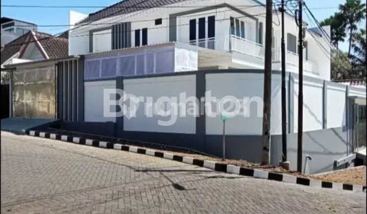 RUMAH BARU BESAR DAN ELEGAN STRATEGIS DI DIENG KOTA MALANG