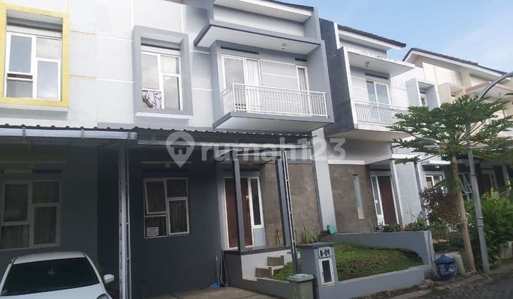 Modern 2-Story House for Sale, Affordable, with Gurami Fish Pond, Blimbing, Malang City