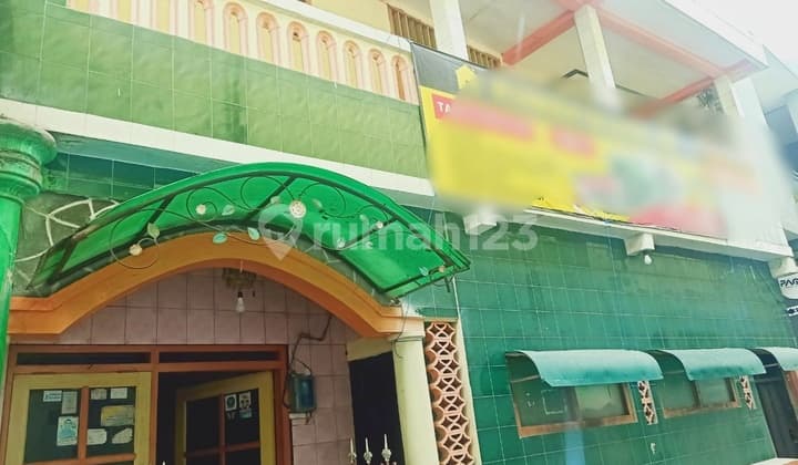 Rumah Kos 2 LT Dijual Beserta Perabotan Lokasi Dekat Kampus Suhat