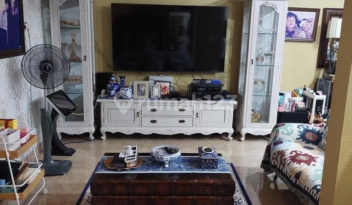 Rumah Bagus Di Pondok Indah. Lingkungan Tenang