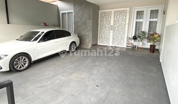 Rumah Mewah di Kencana Loka BSD Full Furnished 2 Lantai