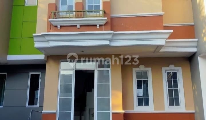 Rumah 2 Lantai Cluster Malibu Gading Serpong Siap Huni