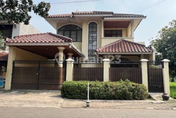 2-Story House in Griya Loka BSD, Wide Road, Suitable for Business Use