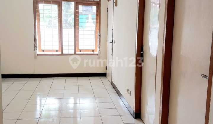 Disewakan Rumah Nusa Loka BSD Rapi Siap Huni Dekat Akses Tol