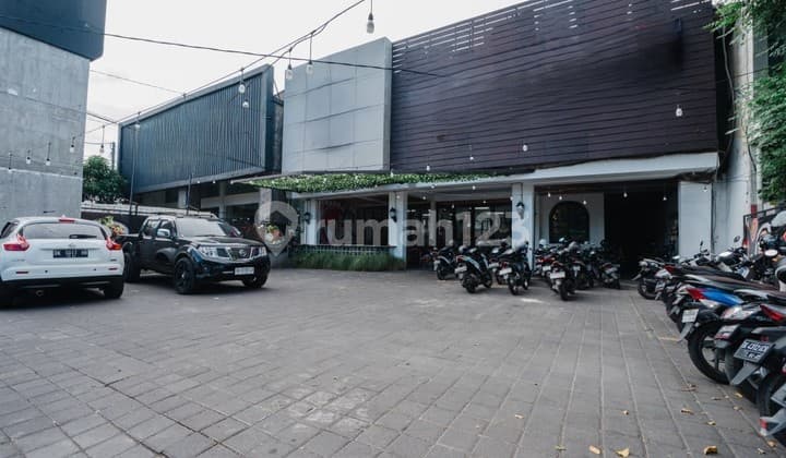Disewakan Ruko Ukuran Besar 2 Lantai di Denpasar Barat