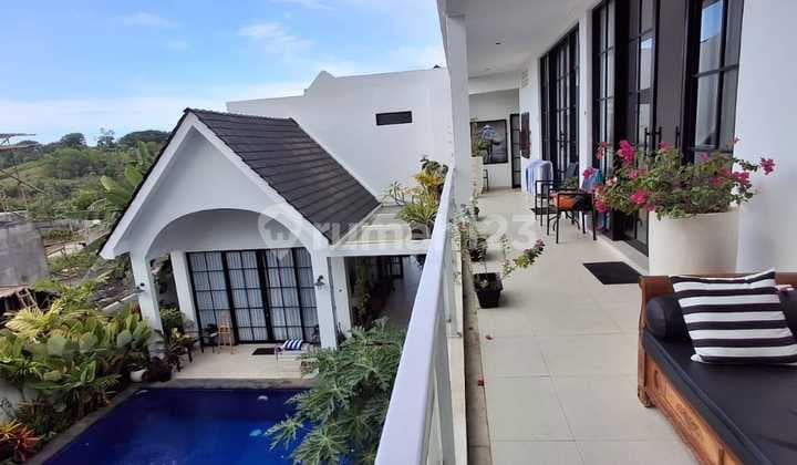 For Rent 8 Bedroom Villa Suitable for Airbnb in Nusa Dua, Bali