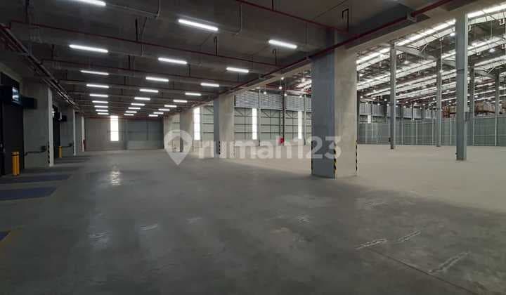Disewakan Gudang Premium 3 lt Mezzanine Ada loading doc
