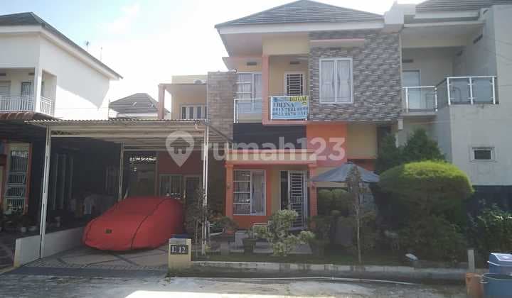 Rumah Mewah Siap Huni di Tengah Kota