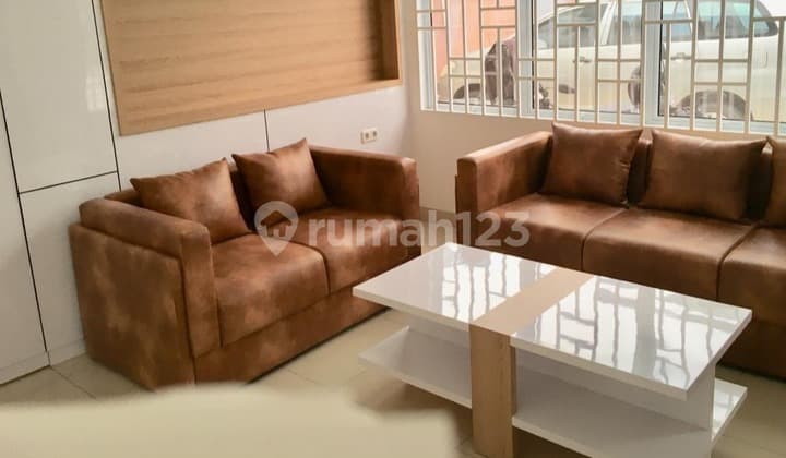 Dijual Rumah kantor Halaman Besar Dekat Mall Transmart