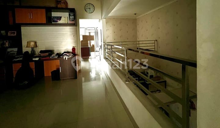 Dijual Rumah Mewah Cluster 2,5 Lantai Lokasi Tengah Kota Pekanbaru